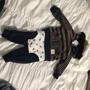 3pc set sweater,long sleeve onesie, and sweats.